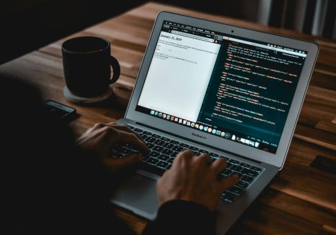 Czego unikać przy outsourcingu pracowników IT?