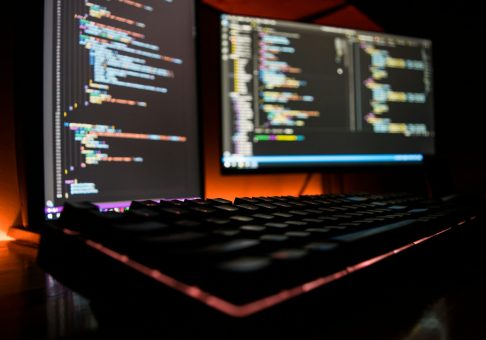 Vantagens do Nearshoring de TI entre o Reino Unido e Portugal: Porque Deve Considerar Esta Opção
